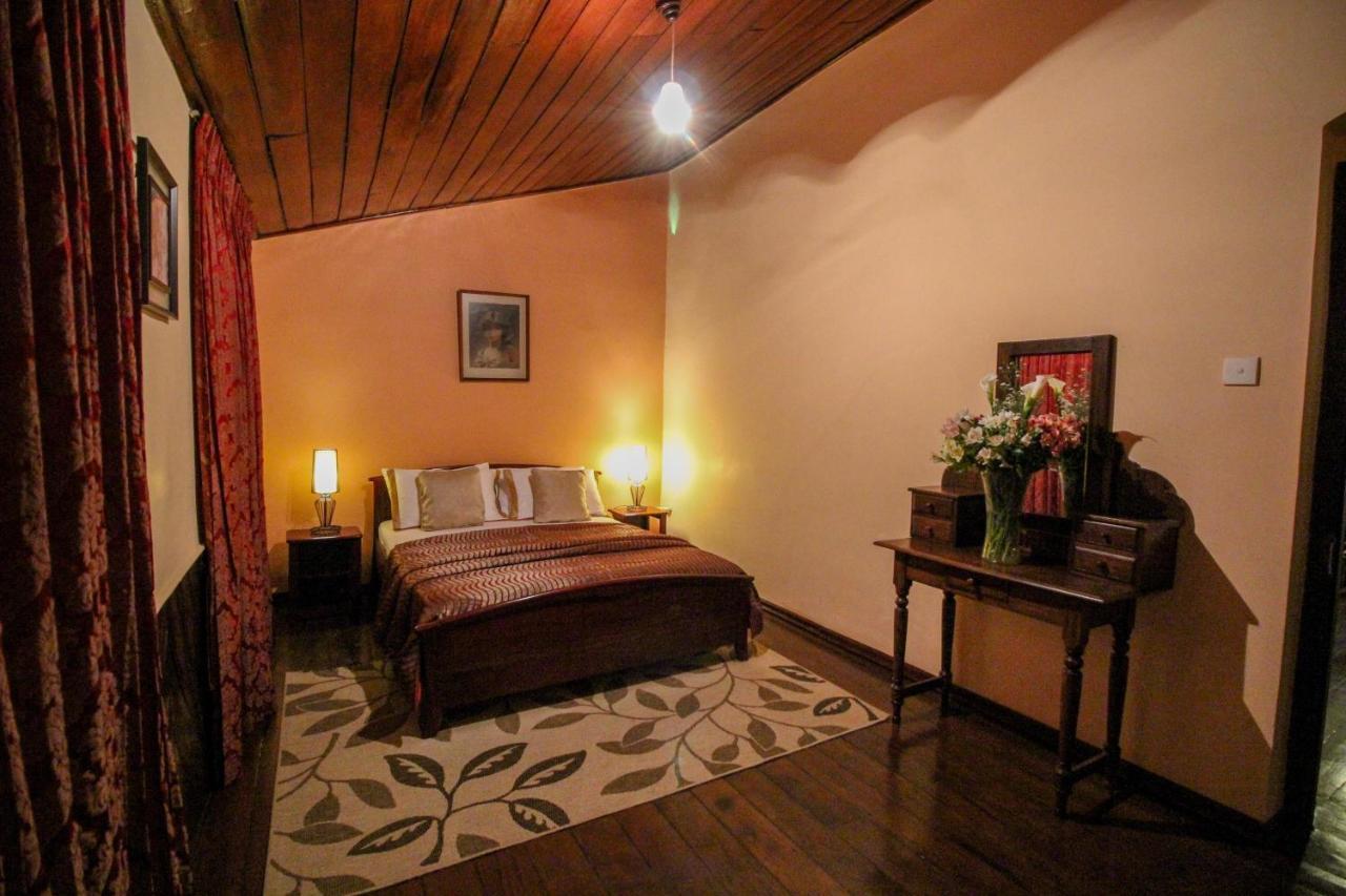 נוארה אליה Brockenhurst Bungalow מראה חיצוני תמונה