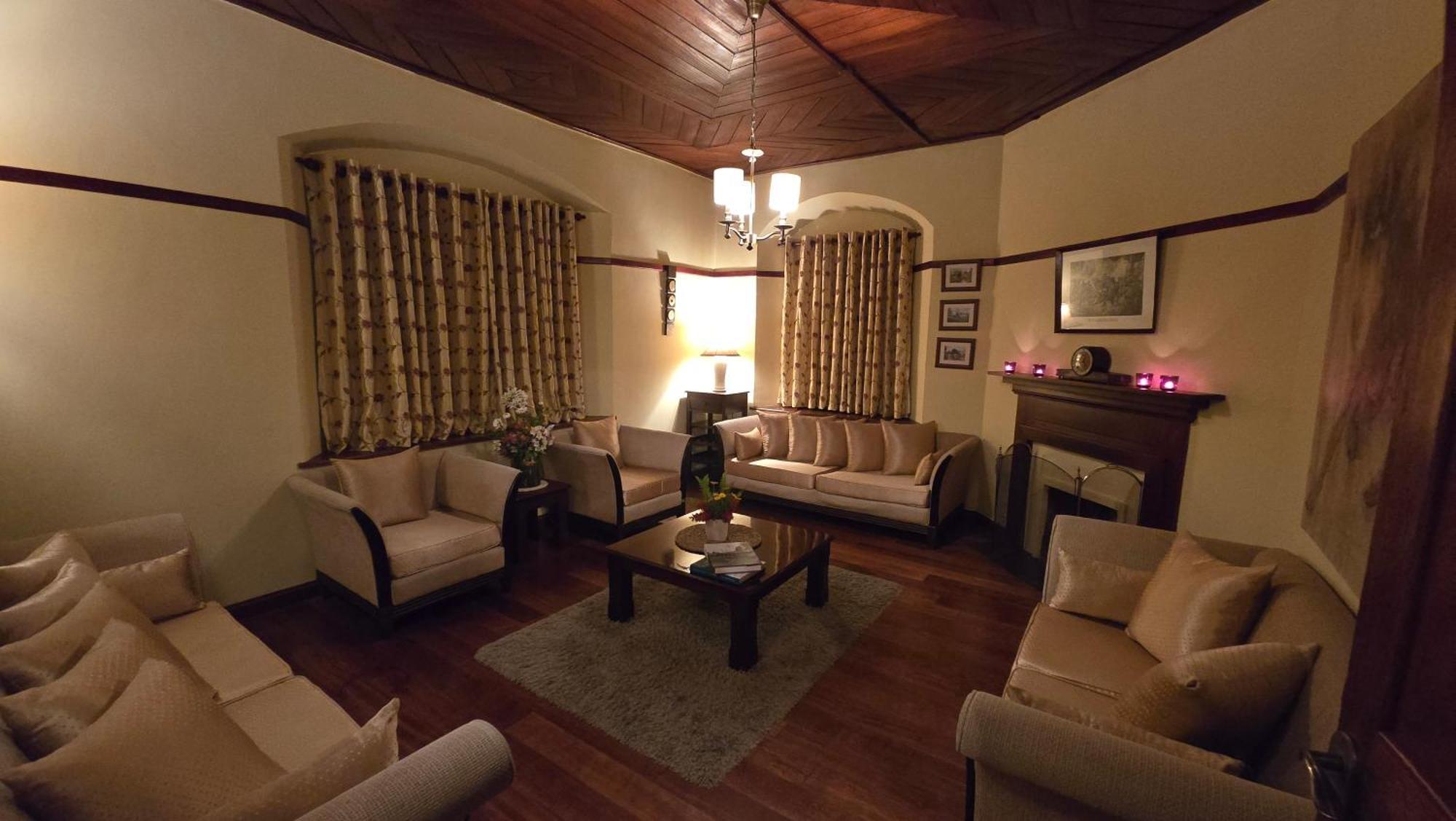 נוארה אליה Brockenhurst Bungalow מראה חיצוני תמונה