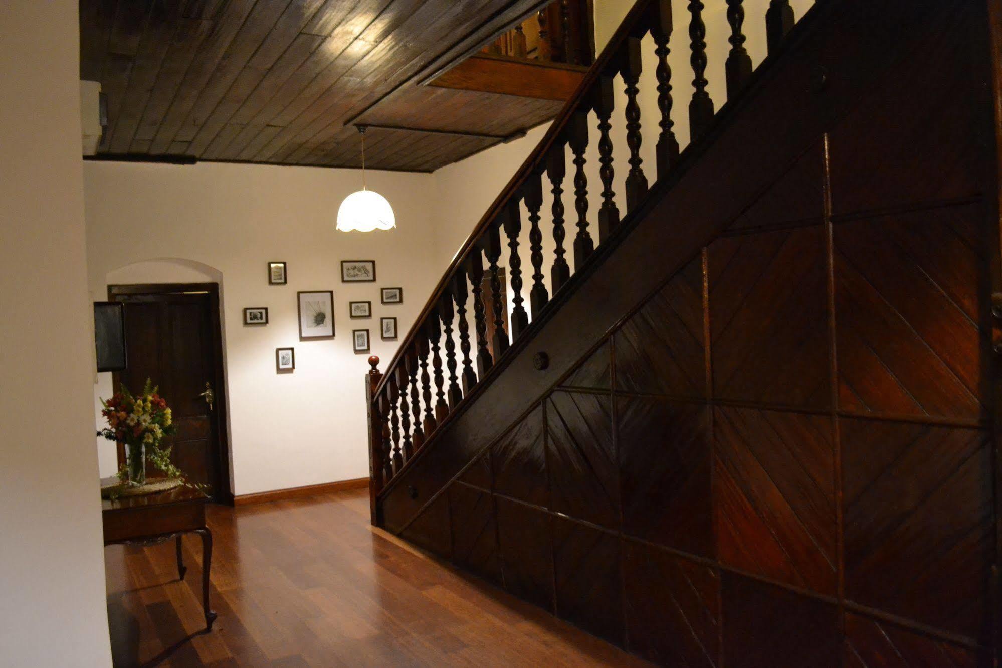 נוארה אליה Brockenhurst Bungalow מראה חיצוני תמונה