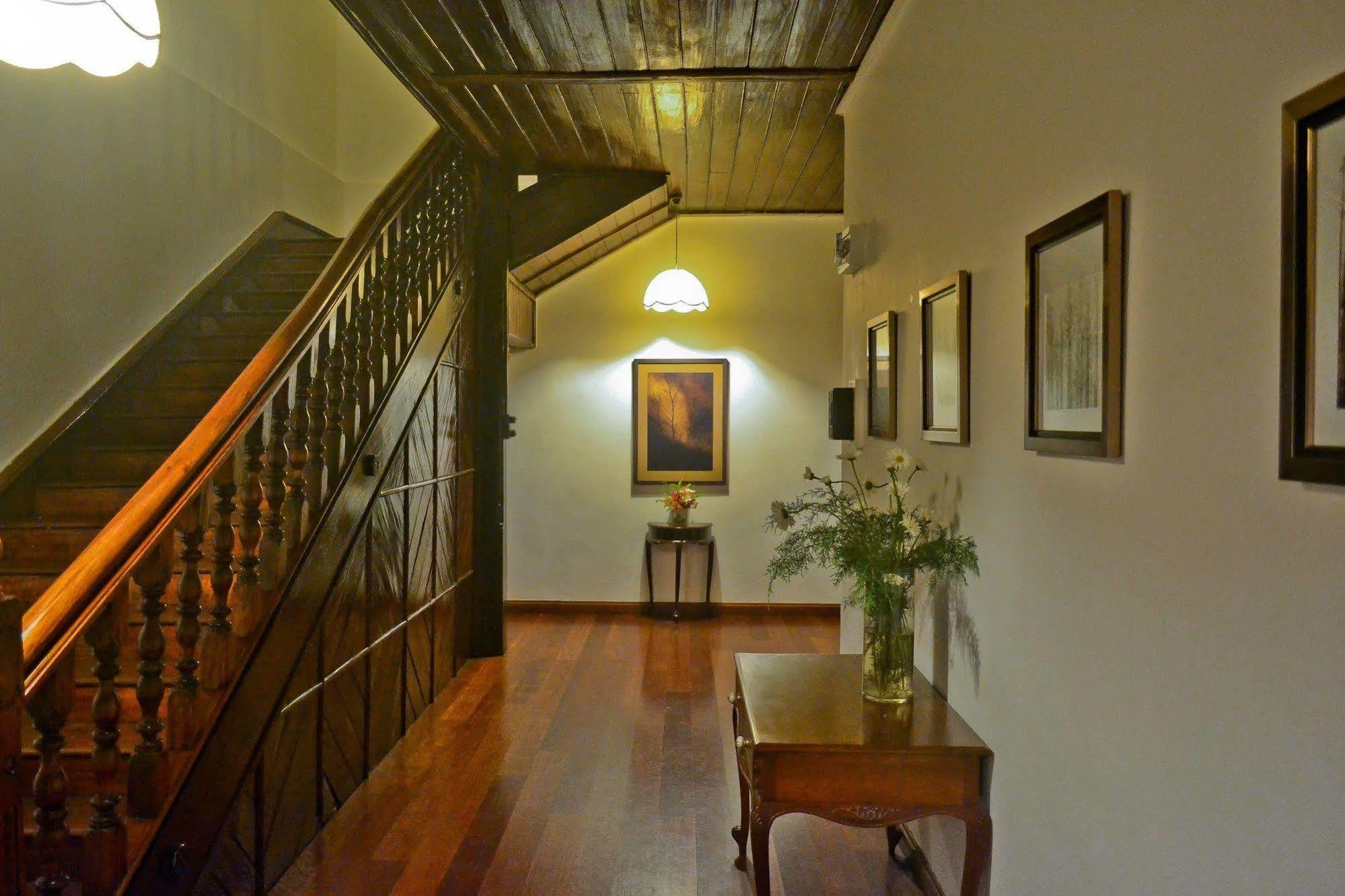 נוארה אליה Brockenhurst Bungalow מראה חיצוני תמונה