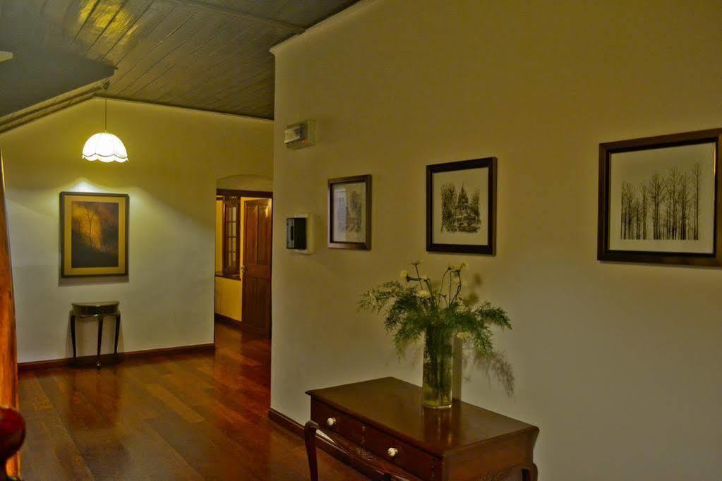 נוארה אליה Brockenhurst Bungalow מראה חיצוני תמונה